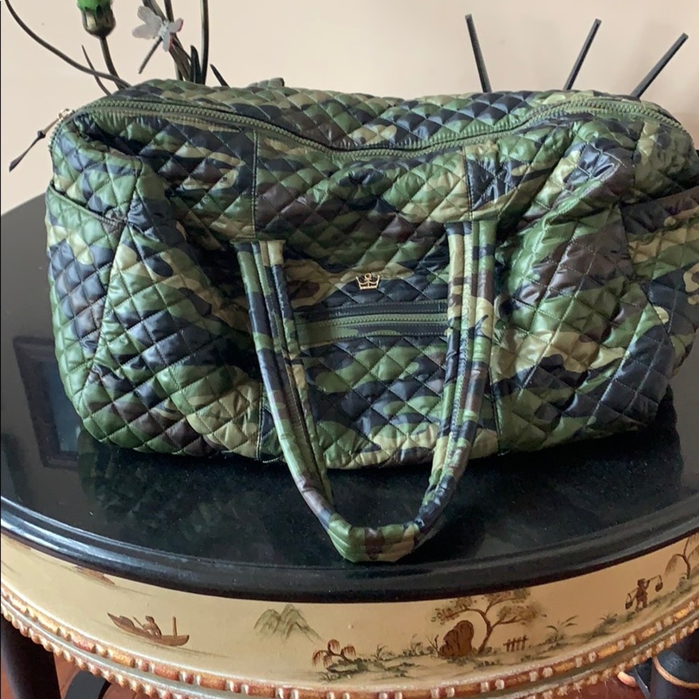 Oliver Thomas Duffel